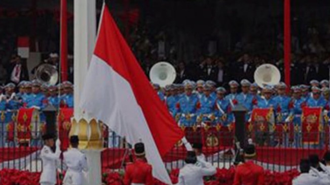 Ilustrasi penurunan bendera Merah Putih. [Instagram]